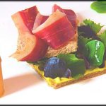 Bocadillo vegetal y jamón de pato