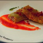 Pencas rellenas de jamón con salsa de tomate