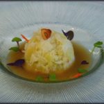 Caldo de jamón con brandada de bacalao y puré de uvas pasas